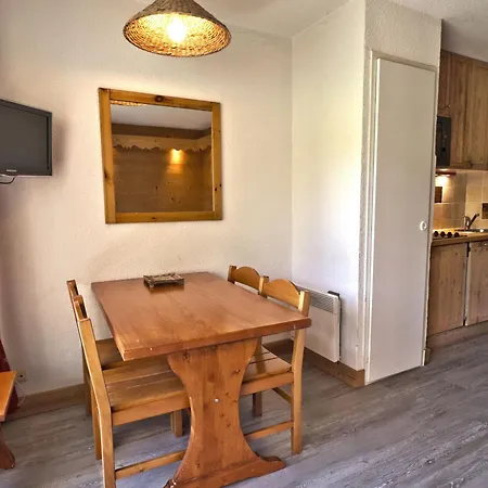 Apartment Cosy, Skis Aux Pieds, 4 Pers., Proche Commerces Et Ecoles De - Fr-1-182-99 Meribel