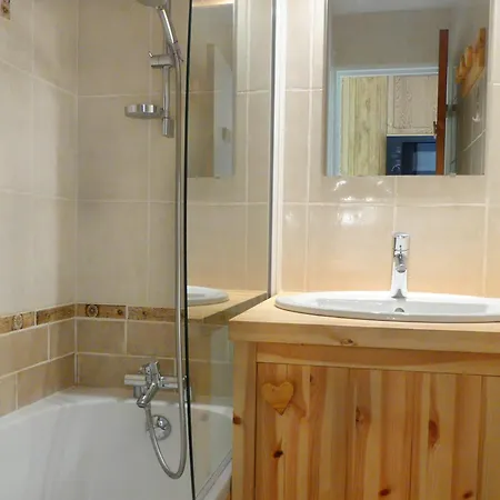 Cosy, Skis Aux Pieds, 4 Pers., Proche Commerces Et Ecoles De - Fr-1-182-99 Meribel